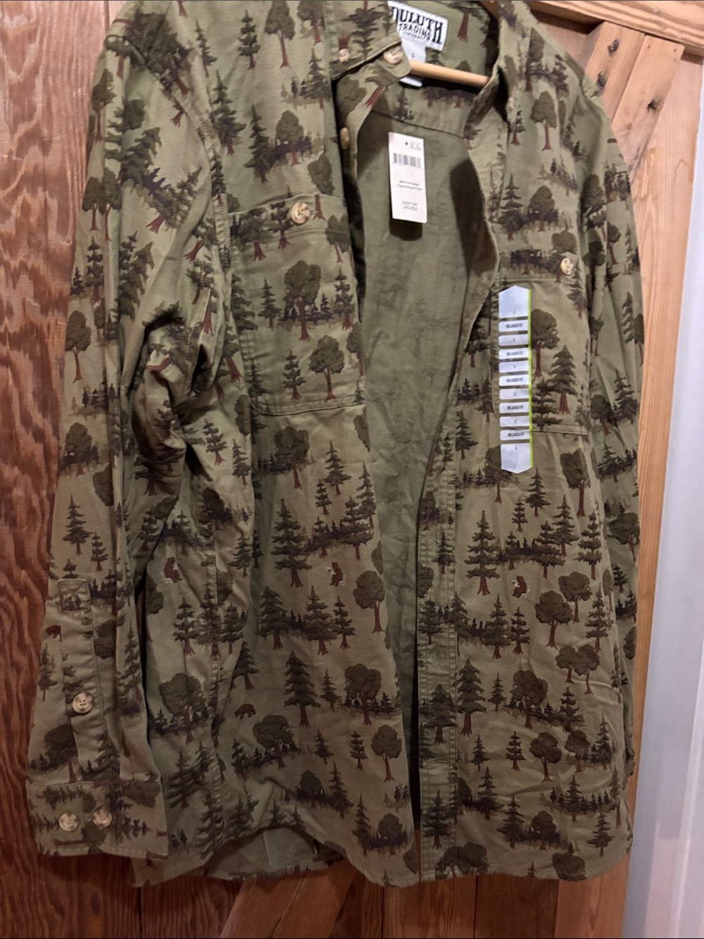 Duluth Trading Co Olive Green Forest-Print 
Utility Shirt Jacket. Brand New!!